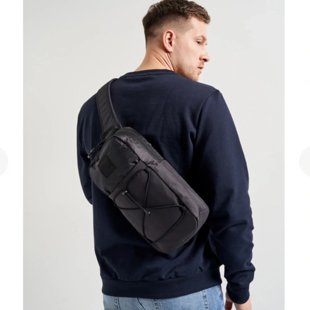 JACK WOLFSKIN, Unisex Wanderthirst Crossbody Shoulder Bag Phantom